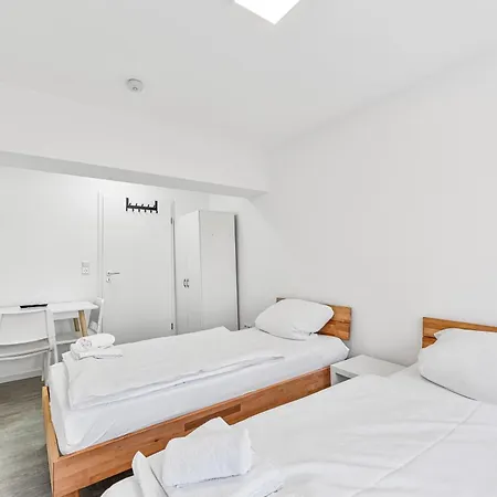 Perfekt Für Firmen Und Gruppen - 1 Haus - 12 *